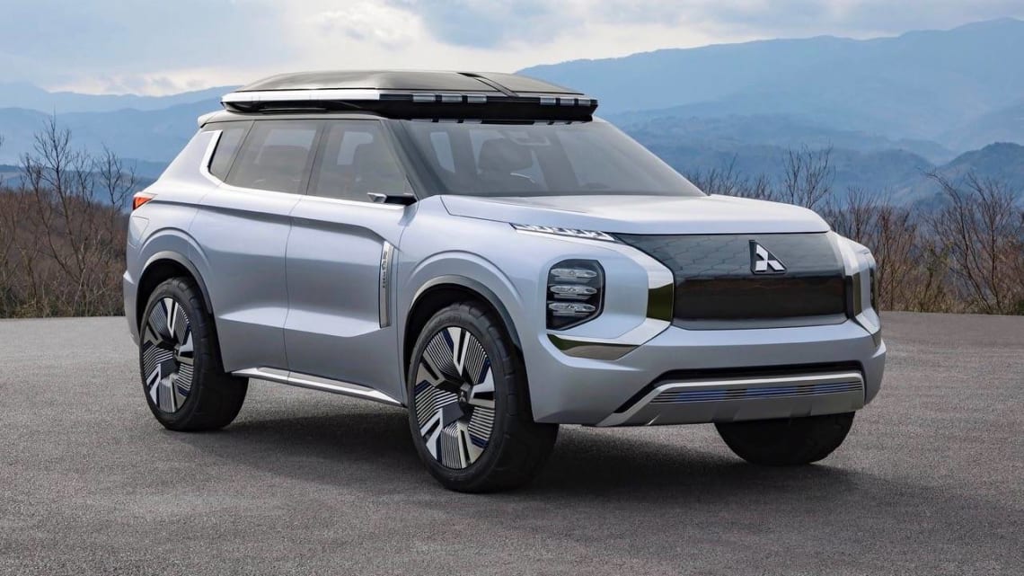 Mitsubishi Engelberg Tourer Concept Previews New Outlander